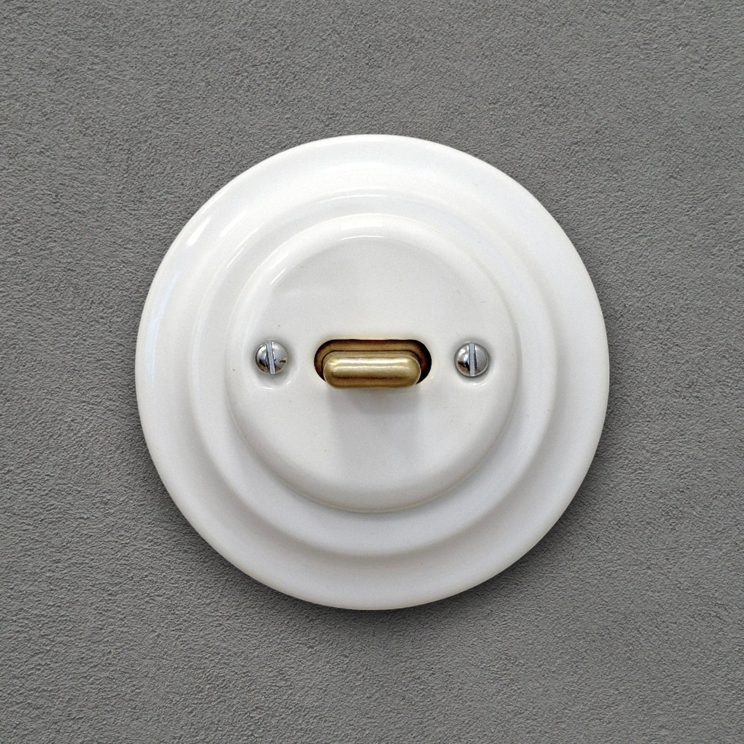Porcelain Toggle Light Switch – Retro Loft Style | Vintage Design, Flush-Mounted, Intermediate / Crossing Switch White Ceramic