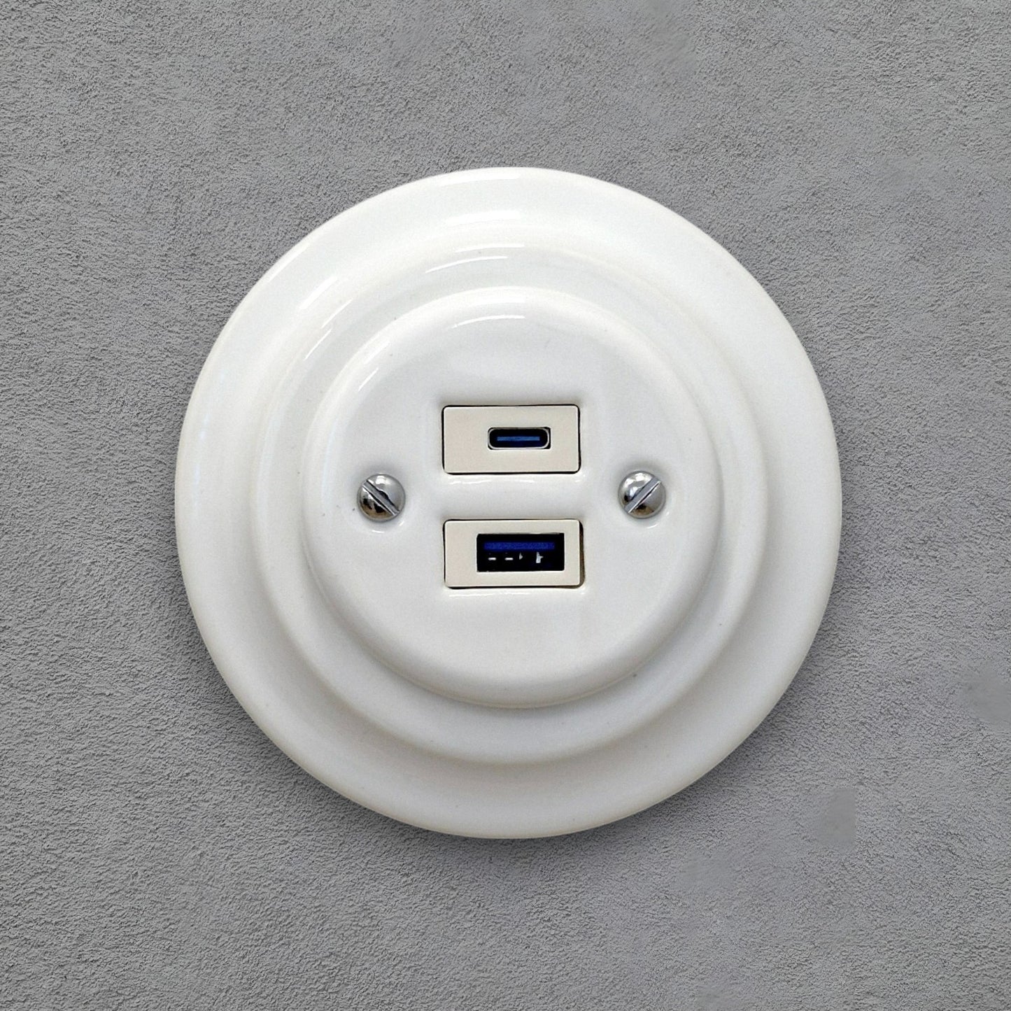 Porcelain USB Charging Socket – Retro Loft Style | Vintage Design, Flush-Mounted, USB A+C Socket in White Ceramic