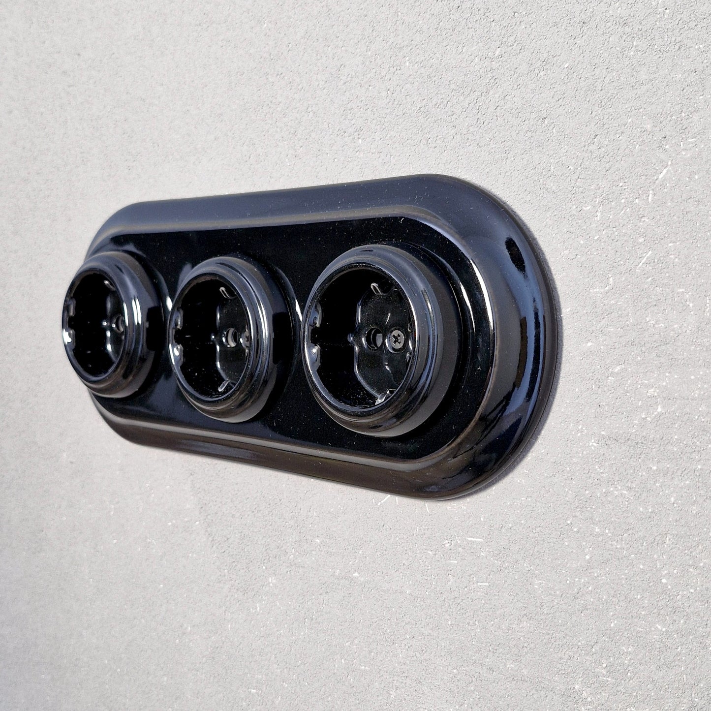 Triple Power Socket Porcelain Loft Retro Electrical German Schuko Flush-Mounting Vintage Cottage Ceramic Black