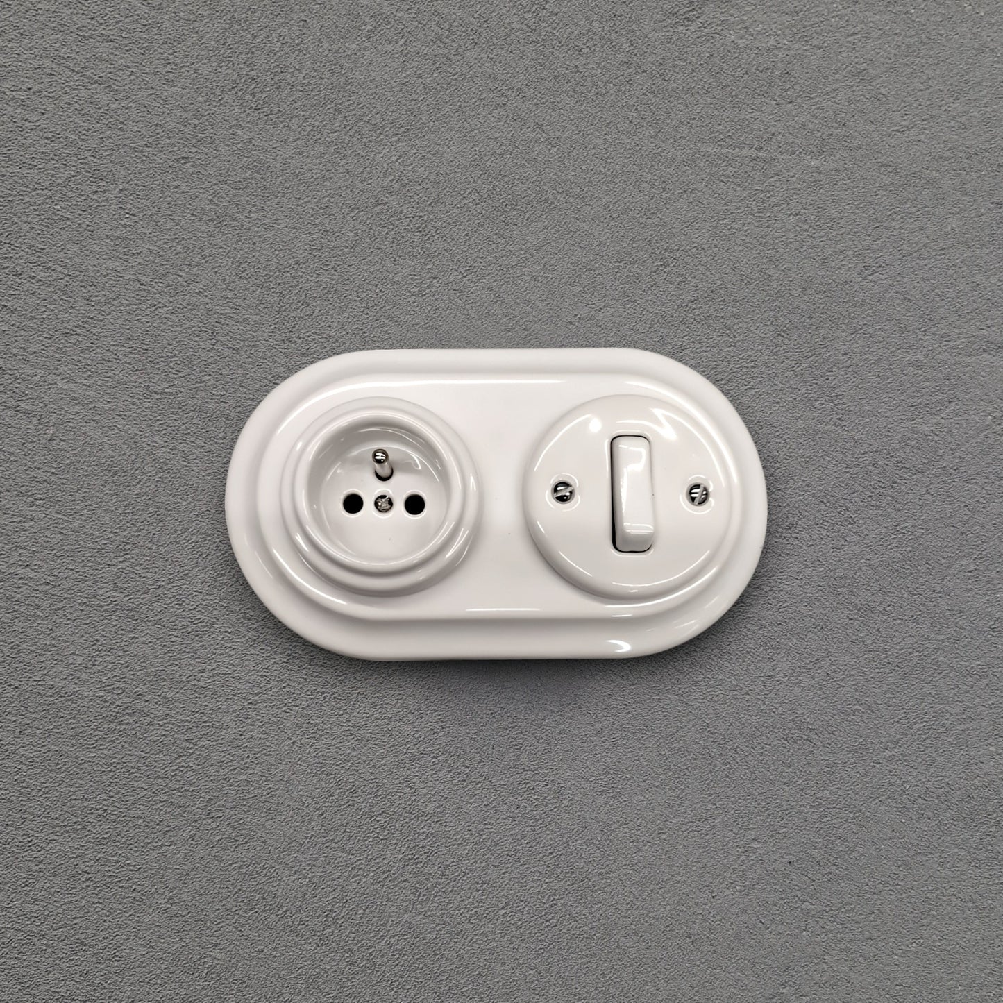 Retro Style Ceramic French Socket with A Switch – Retro Loft Style | Vintage Design, Flush-Mounted White