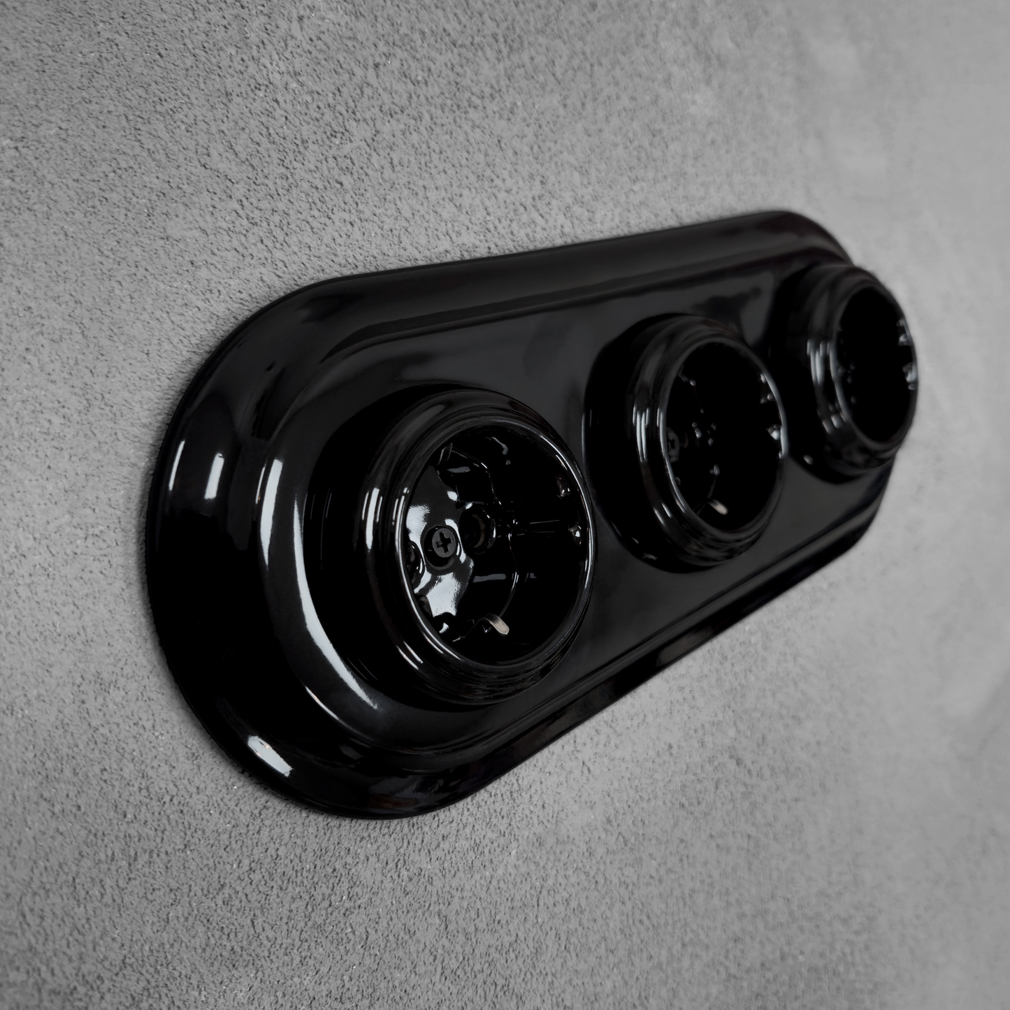 Triple Power Socket Porcelain Loft Retro Electrical German Schuko Flush-Mounting Vintage Cottage Ceramic Black