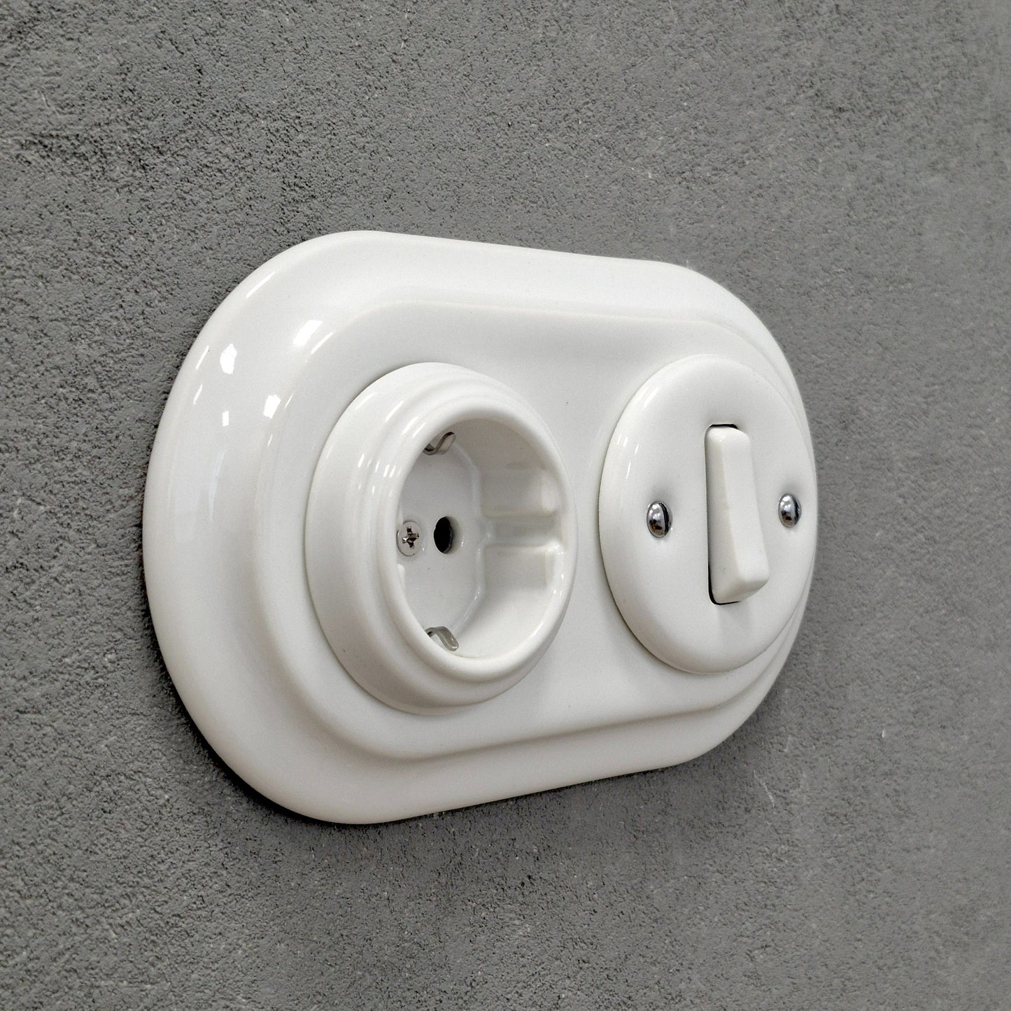 Porcelain Socket with Switch 1 Gang – Retro Loft Style | Vintage Design, Flush-Mounted, German Schuko Socket White Ceramic