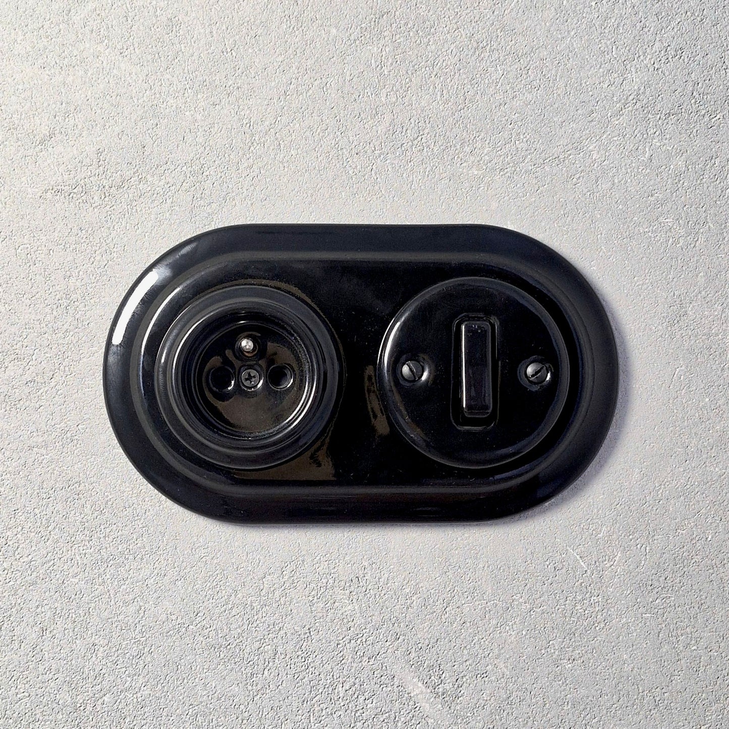 Retro Style Ceramic French Socket with A Switch – Retro Loft Style | Vintage Design, Flush-Mounted Black