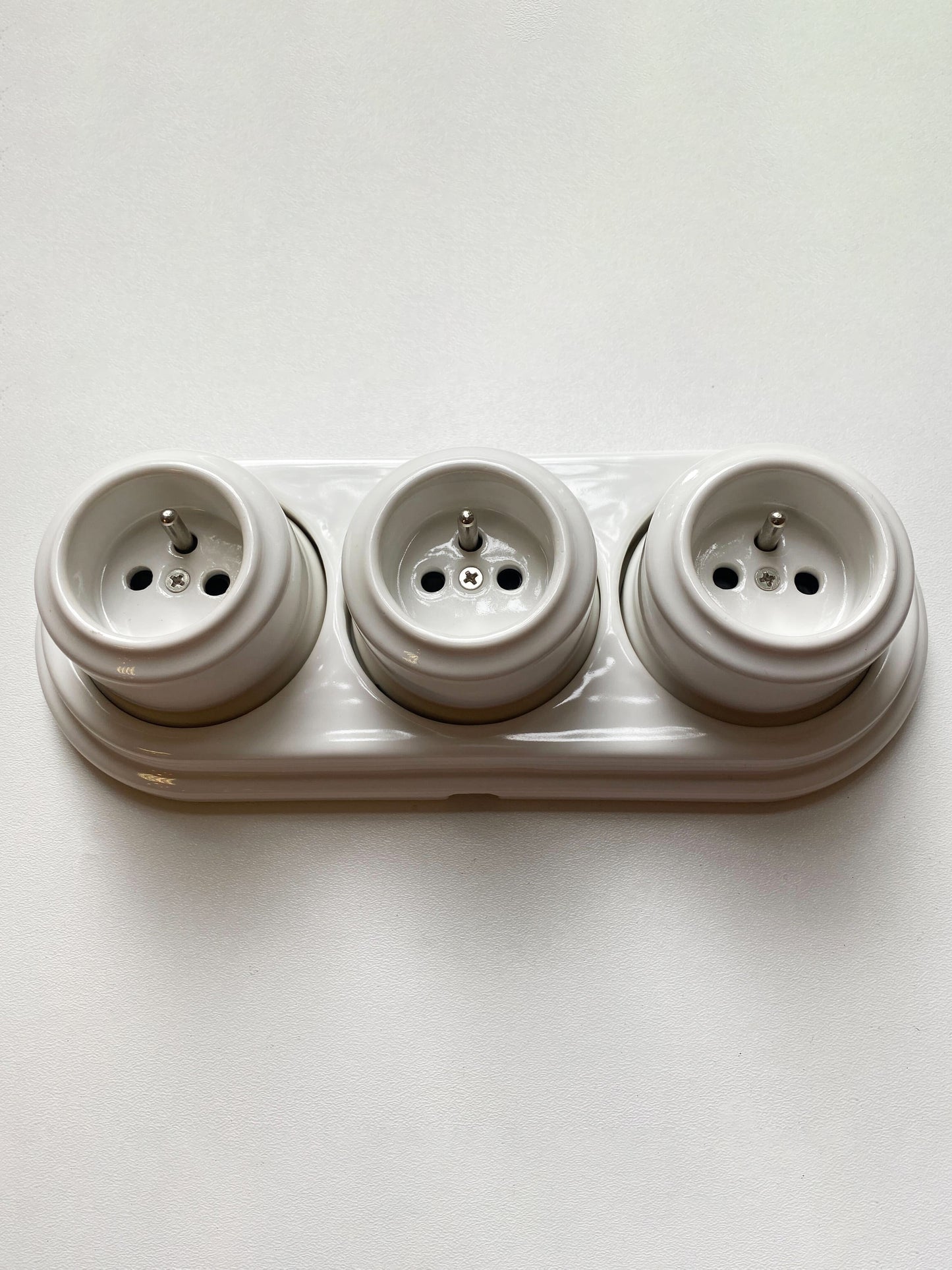 Triple Power French Socket Porcelain Surface Mounted Loft Retro Electrical 3 Socket Vintage Cottage Ceramic White