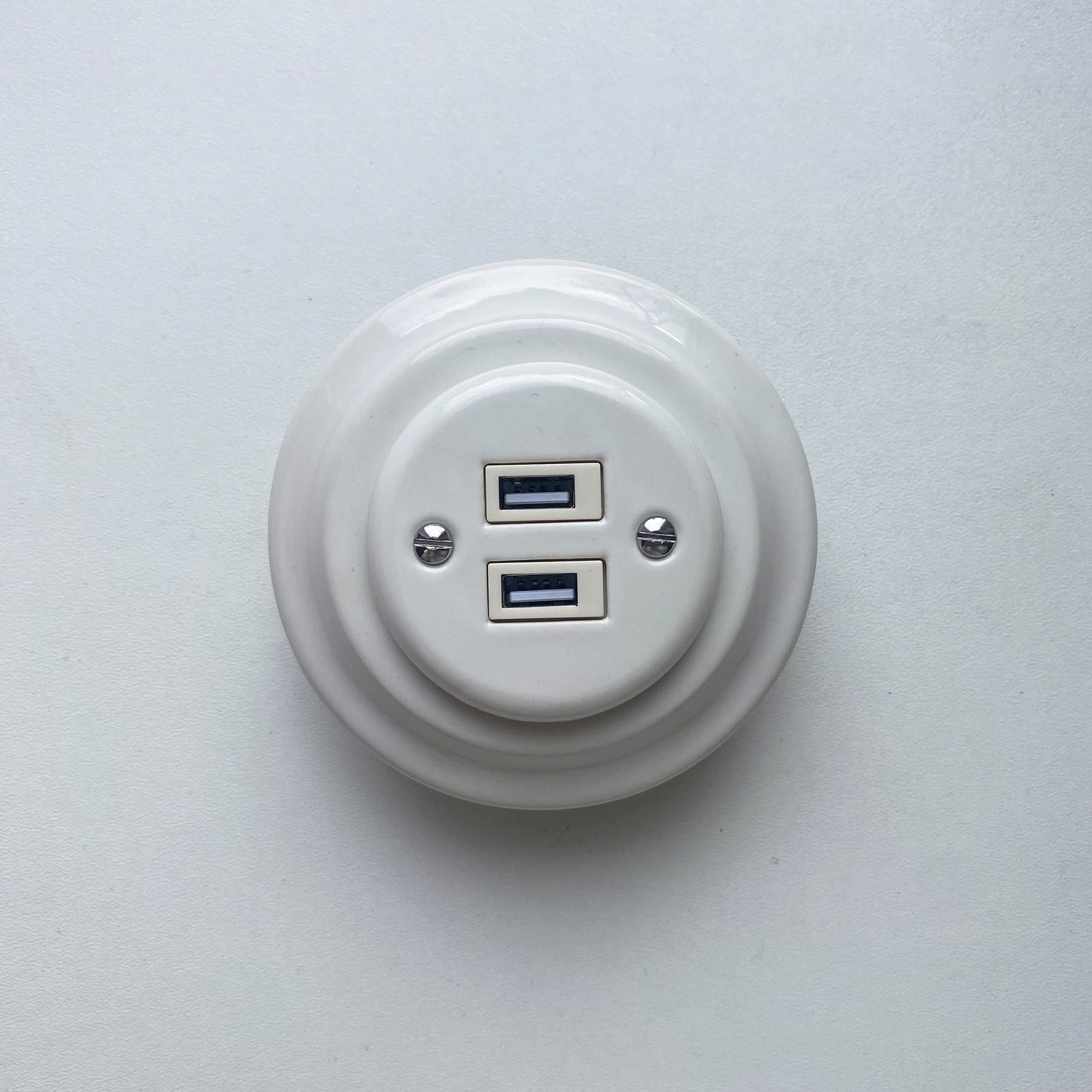 Porcelain Loft Retro Electrical USB Charging Socket Flush-Mounting Vintage Cottage Ceramic White