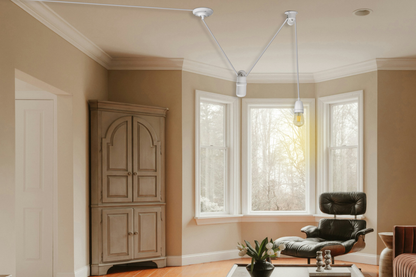 Hanging E27 Lamp Holder in White Porcelain (W45 x H70mm)