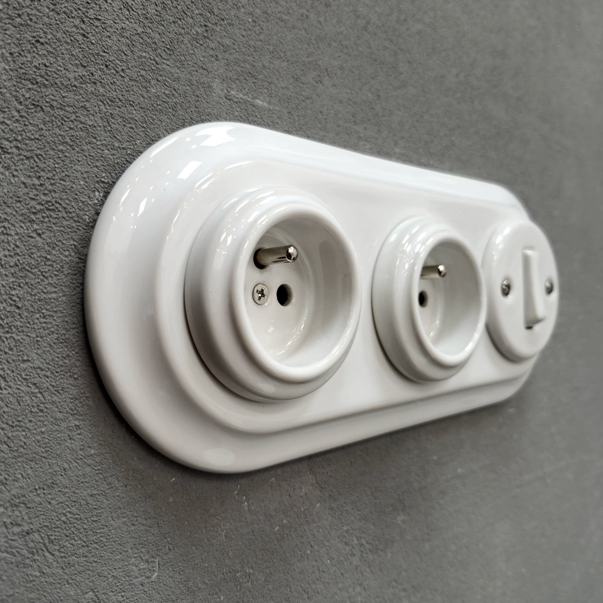 Double white French porcelain socket with light switch, flush-mount, side