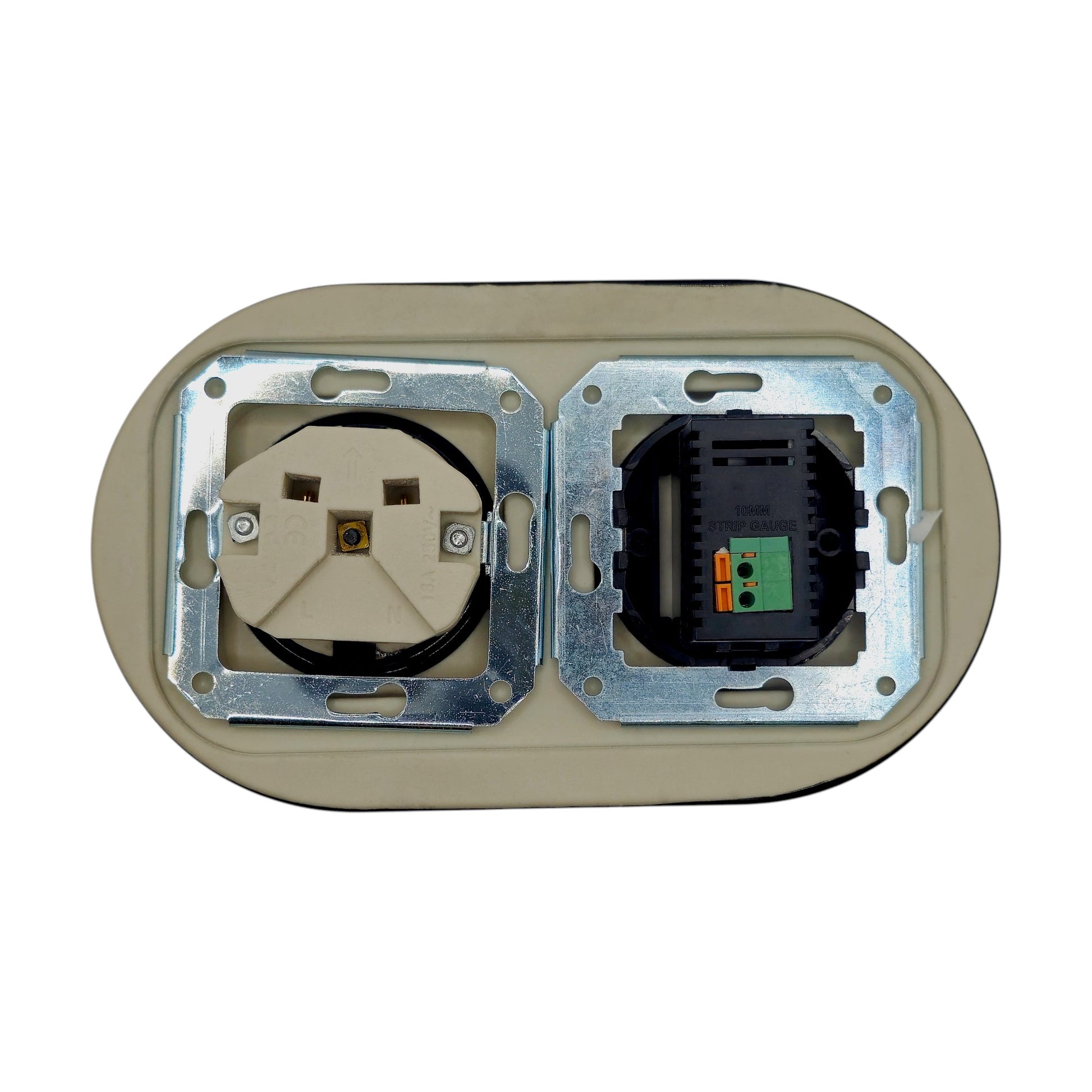 Single SCHUKO porcelain socket with 2xUSB-A, black, flush-mounted, back view