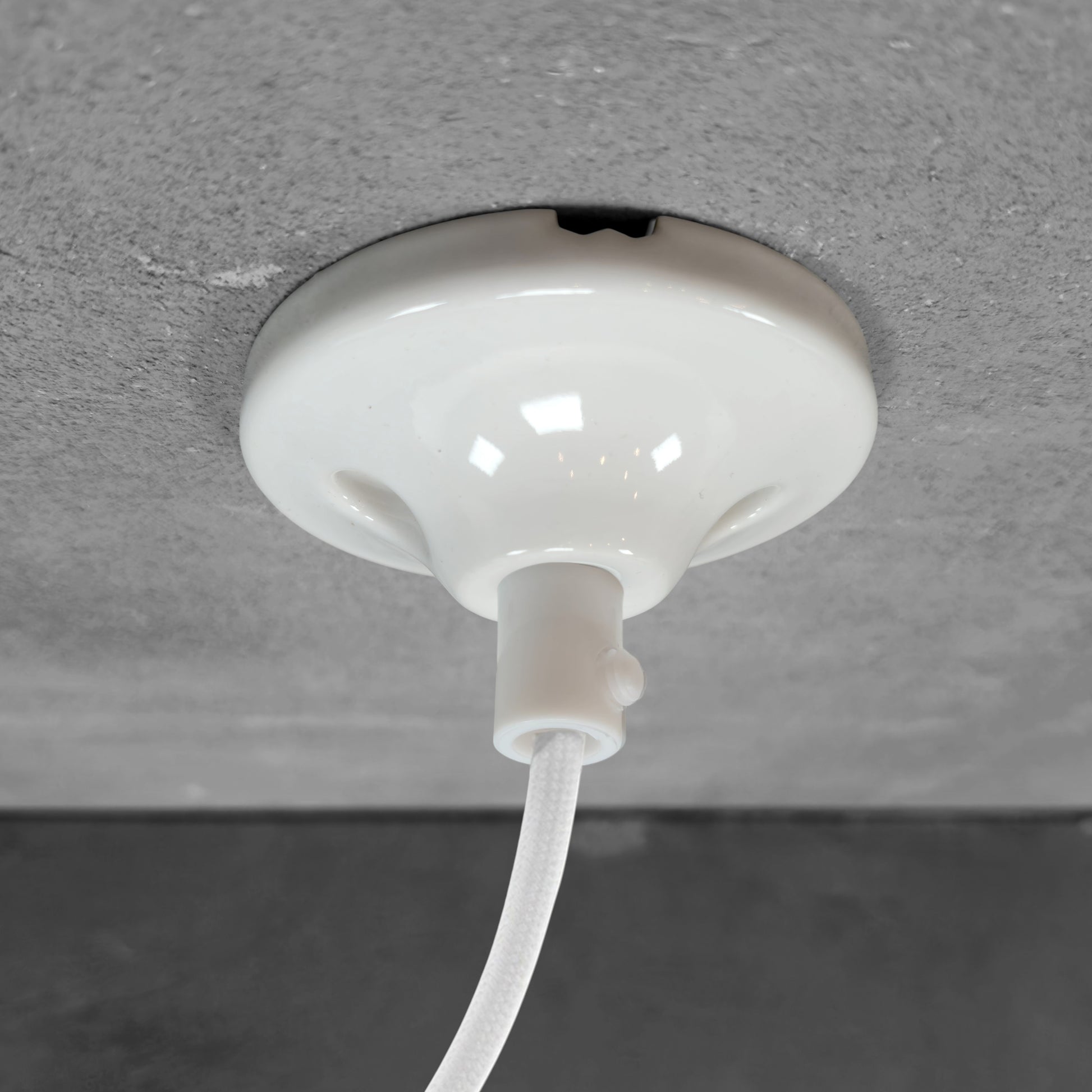 white porcelain cone ceiling rose 70x25mm, angled