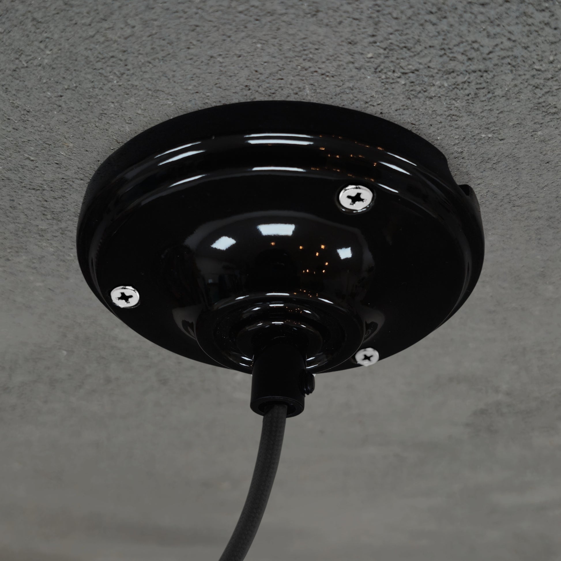 black porcelain E27 pendant light set, ceiling rose