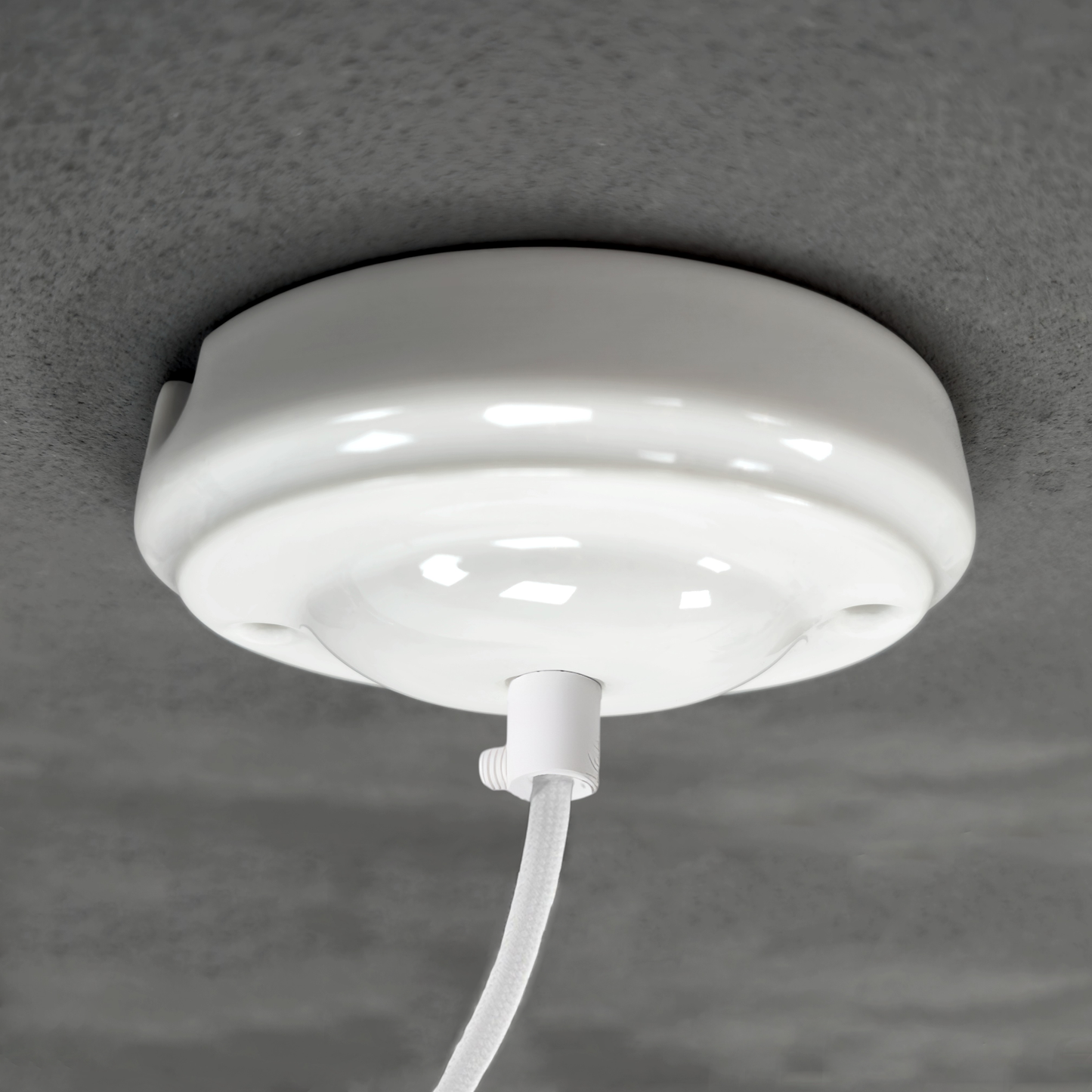 white porcelain big dome ceiling rose 100x28mm, angled