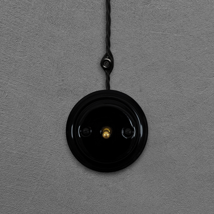 black porcelain 1gang2way toggle light switch, surface-mount