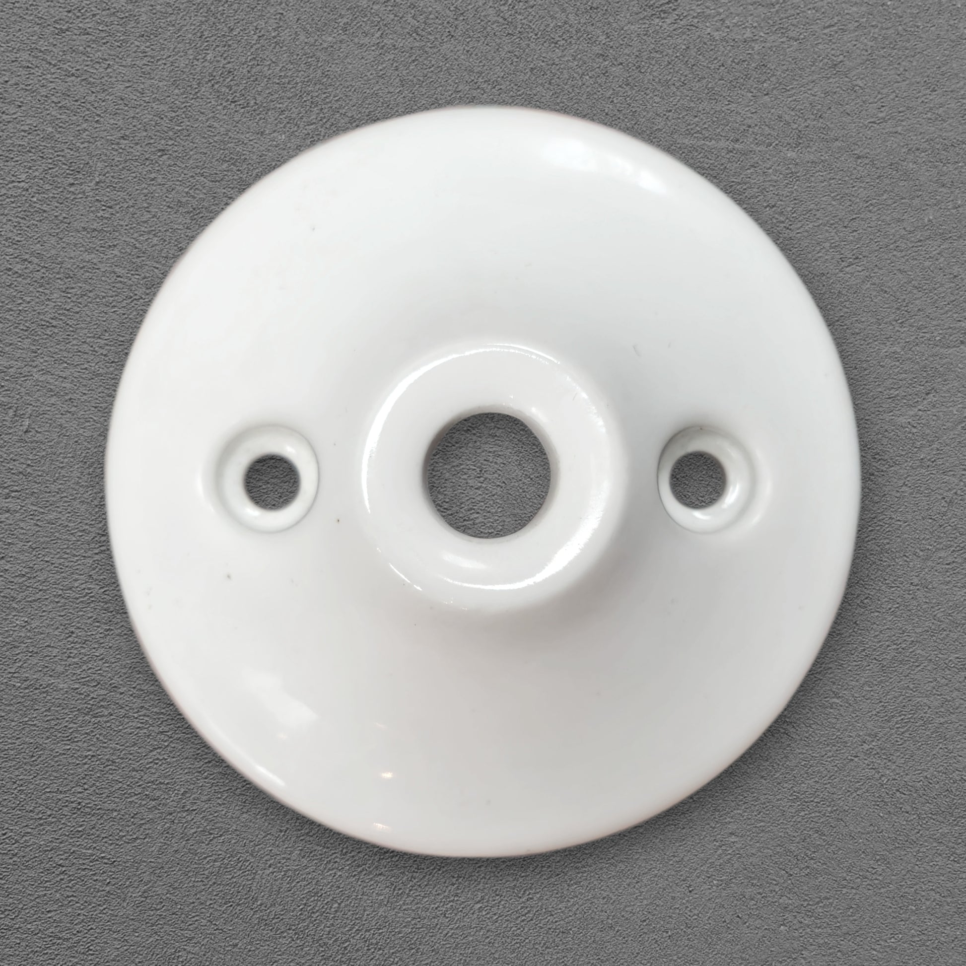 white porcelain cone ceiling rose 70x25mm, front
