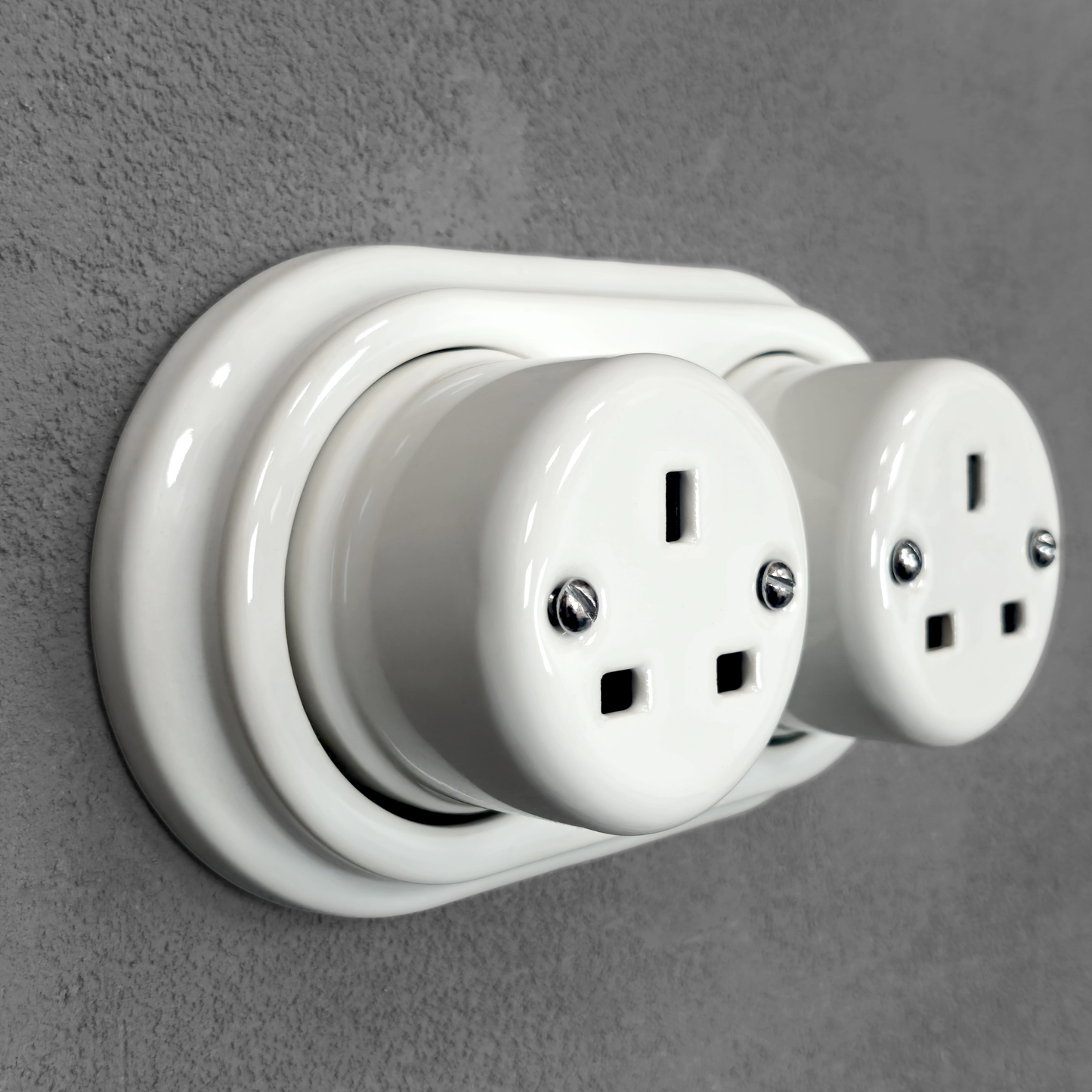 Surface Mounting Double Power Socket Porcelain Loft Retro Electrical UK 3 Prong Surface Mounted Vintage Cottage Ceramic White