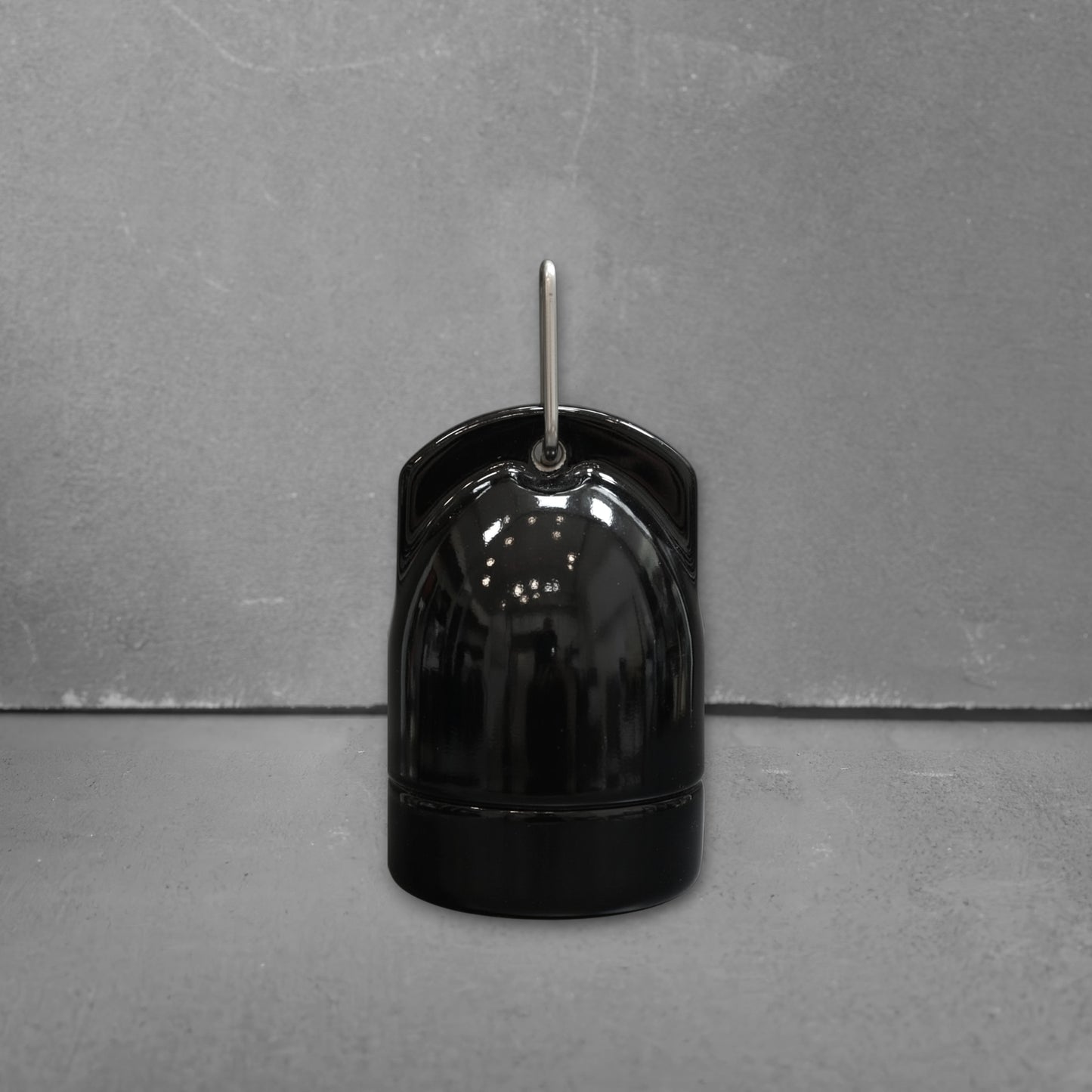 black porcelain hanging E27 lamp holder, 45x65mm, front