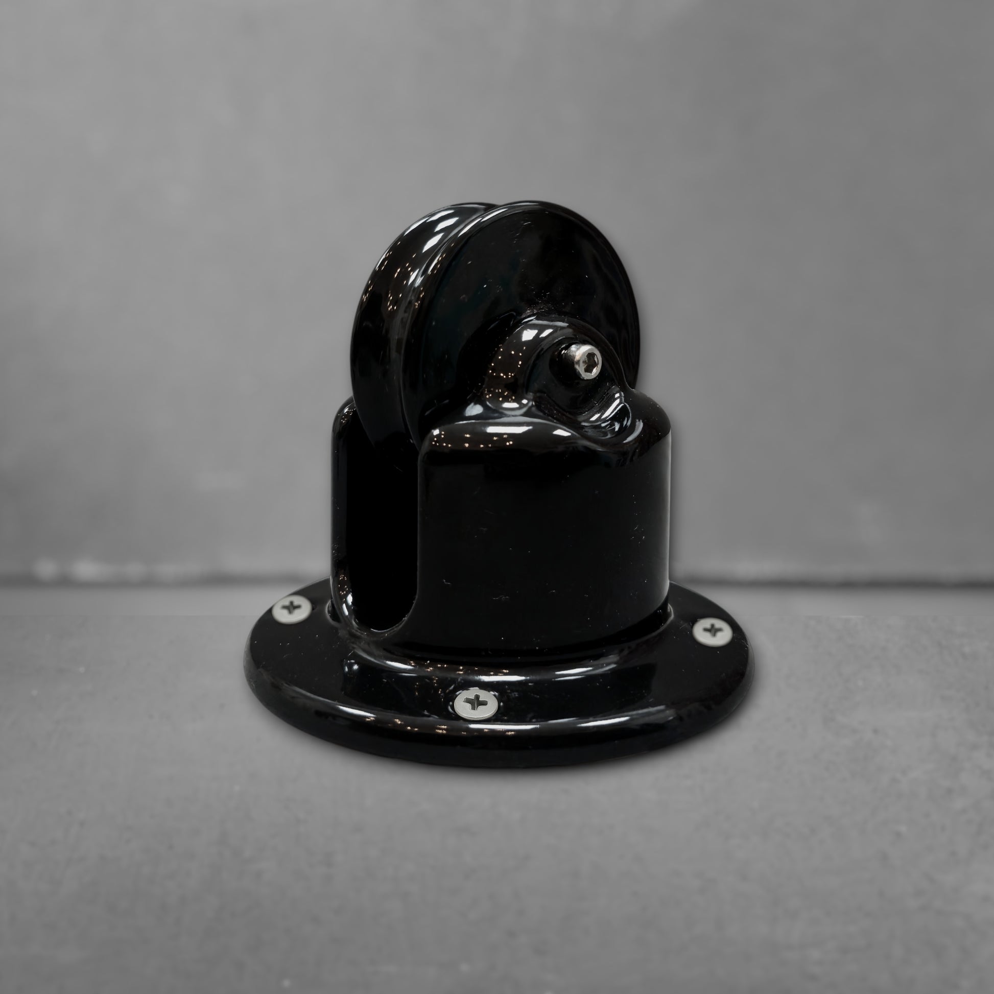 black porcelain pulley light fixture, surface-mount, angled