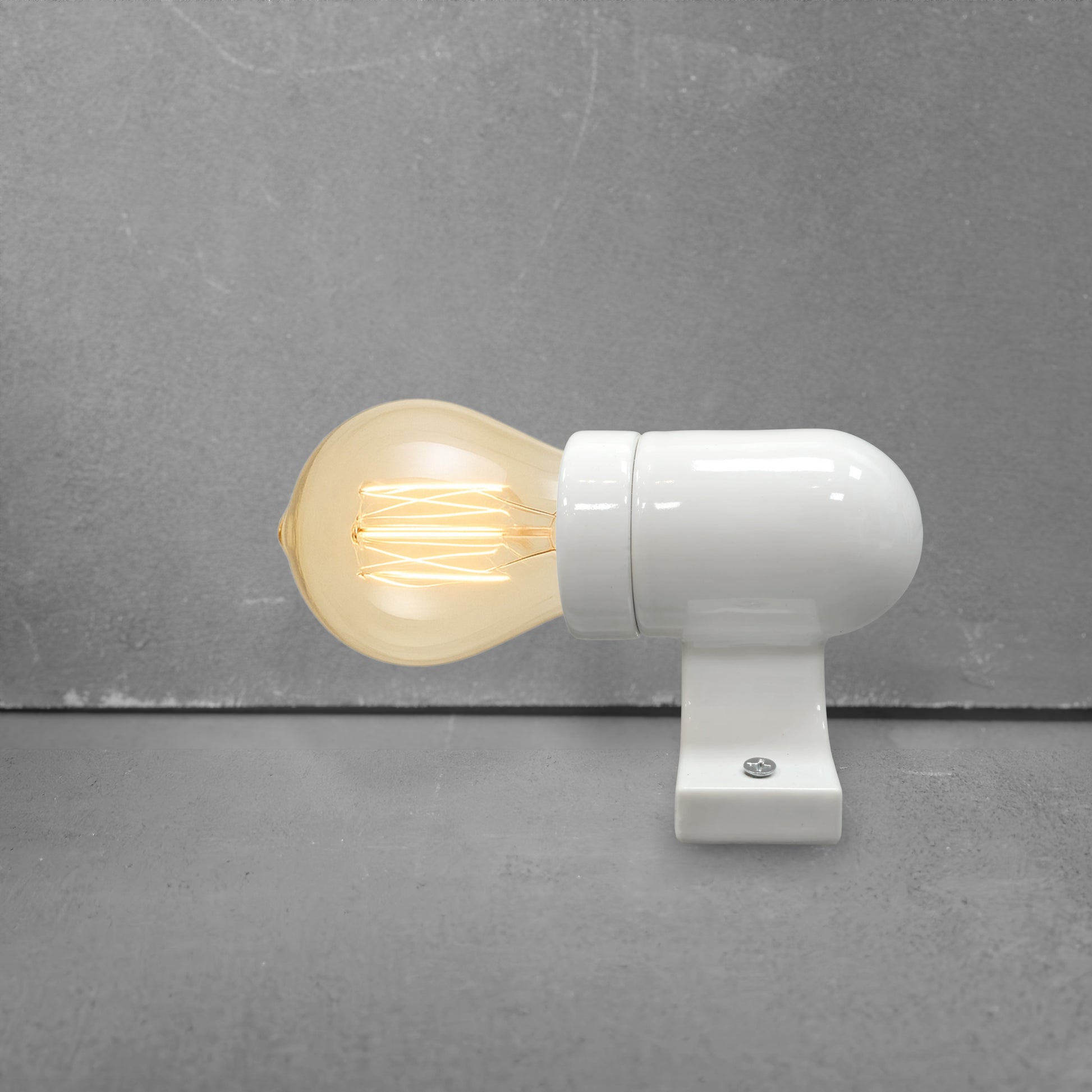 white porcelain wall mount E27 lamp holder