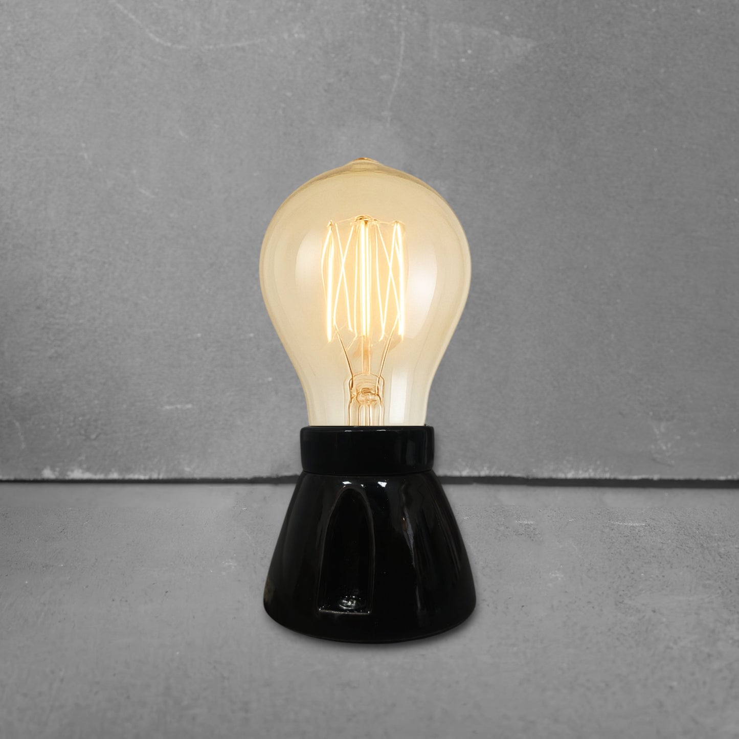 black porcelain straight E27 lamp holder, surface-mount