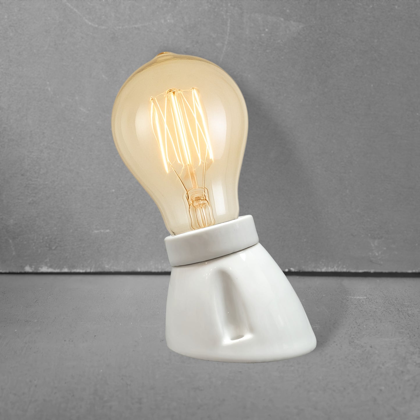 white porcelain inclined E27 lamp holder, surface-mount