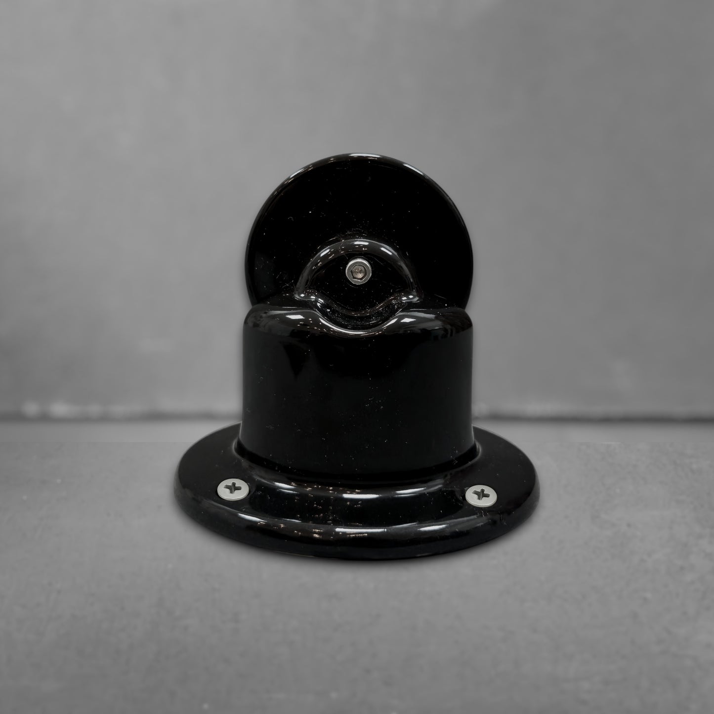 black porcelain pulley light fixture, surface-mount, front