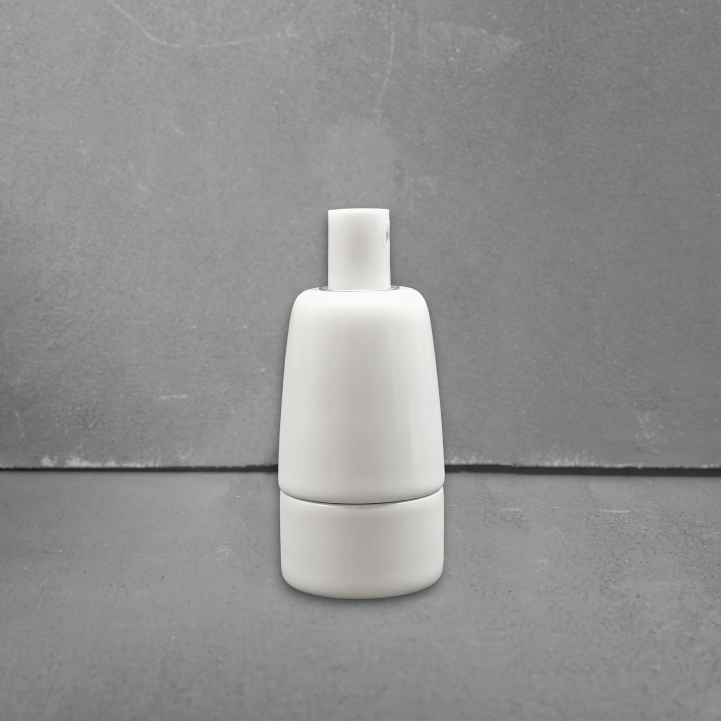 white porcelain hanging E14 lamp holder, 30x60mm, front