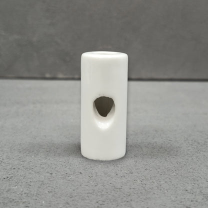 White porcelain cable decentraliser, surface-mount, single
