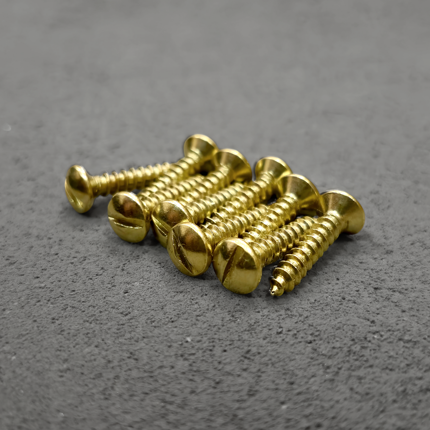 M3.5 x 20mm Round Slotted Machine Screws (10-Pack)