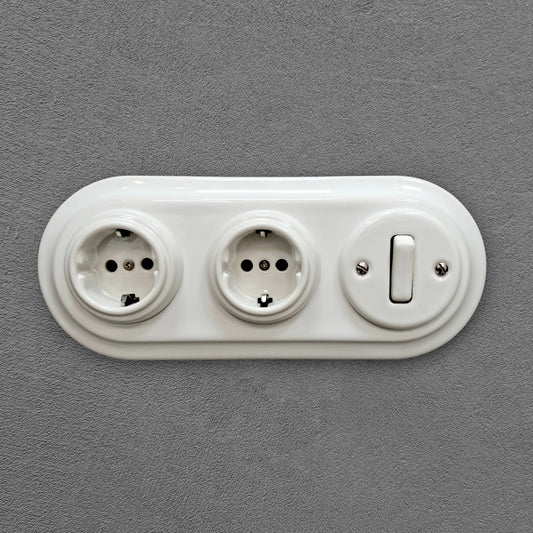 Double SCHUKO porcelain socket with light switch, white, flush-mounted, front view