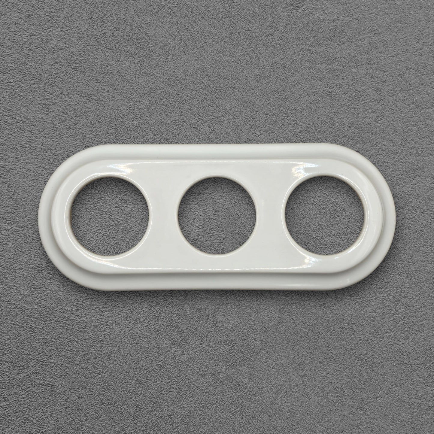 white porcelain triple frame, flush-mount, front