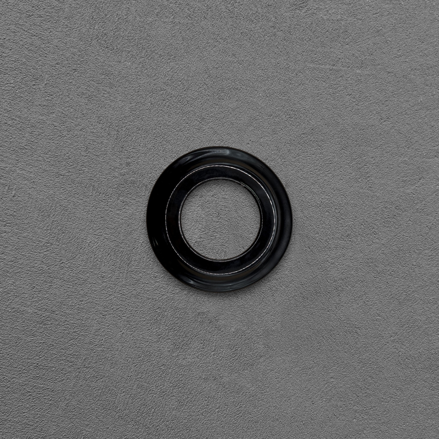 black porcelain single frame, flush-mount