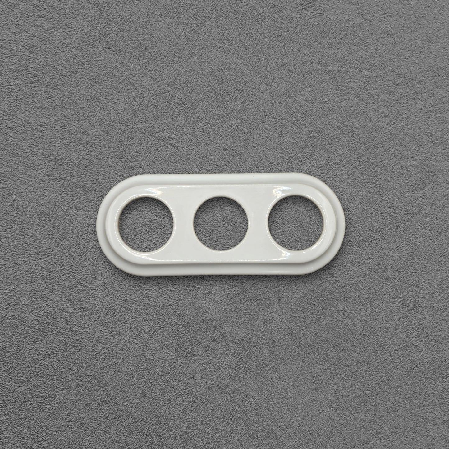 white porcelain triple frame, flush-mount