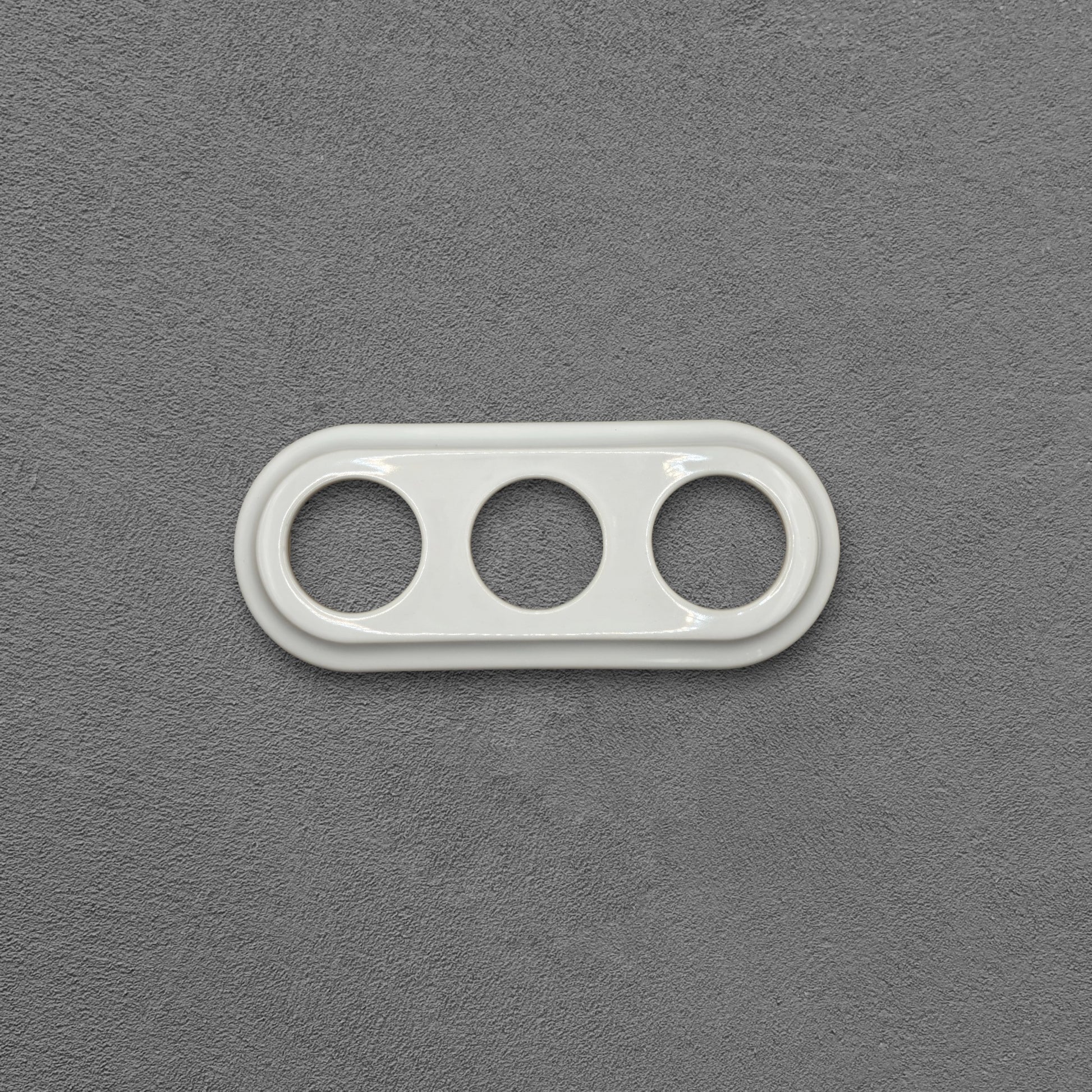 white porcelain triple frame, flush-mount