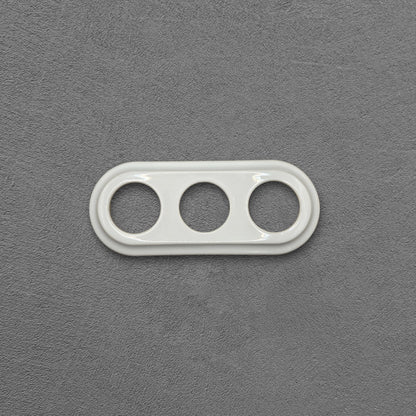 white porcelain triple frame, flush-mount