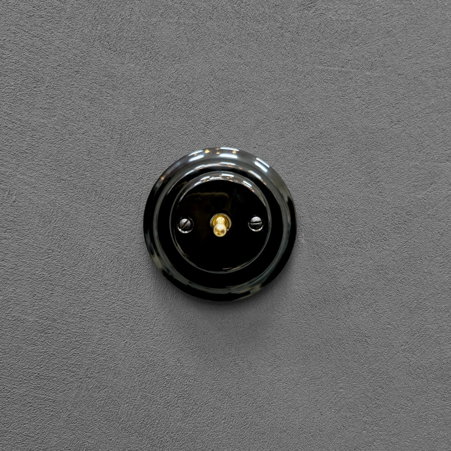 Toggle Light Switch Porcelain Loft Retro Toggle Wall Light Switch Cover 1-gang 2-way Flush Mounted Vintage Cottage Home Ceramic Black