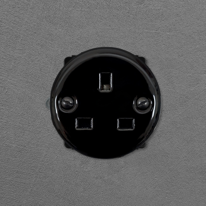 Flush Mount UK Plug Socket Insert (Type G) – Single 3-Pin Grounded Outlet in Black Porcelain