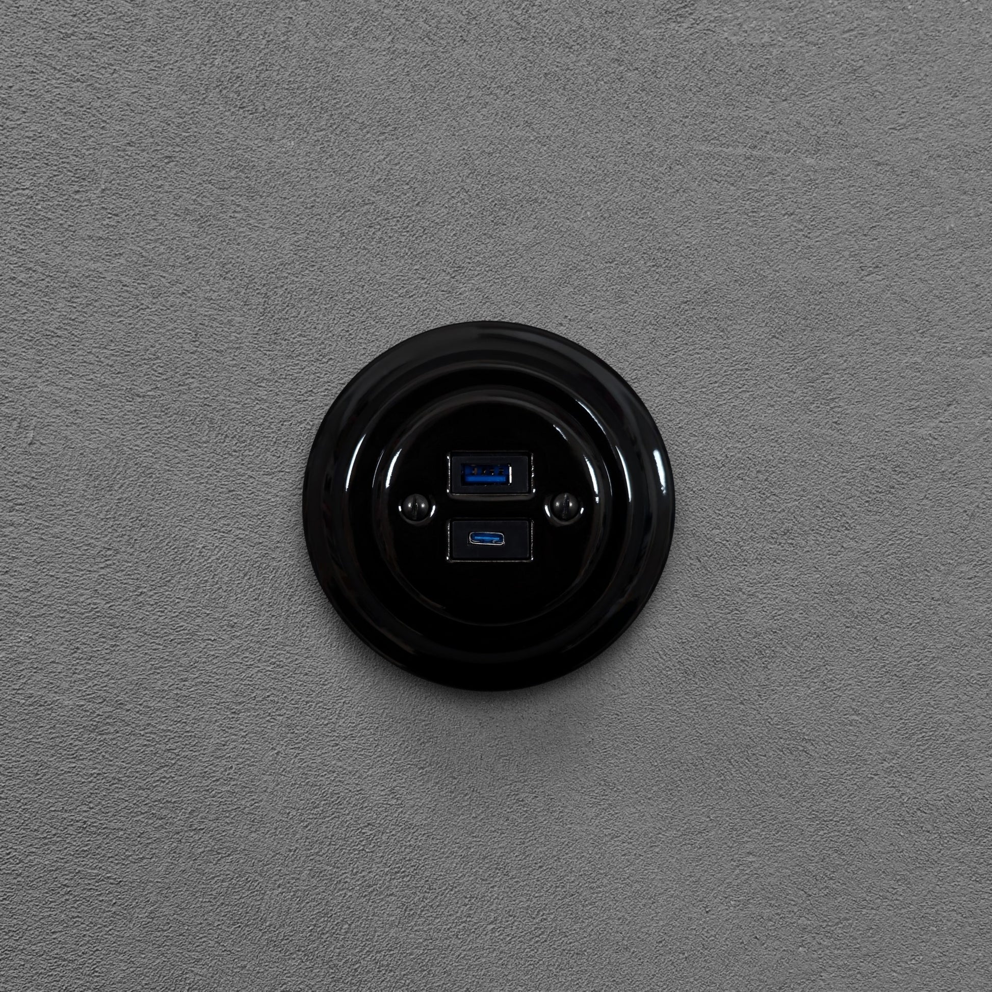 Black porcelain USB A+C charging socket, flush-mounted