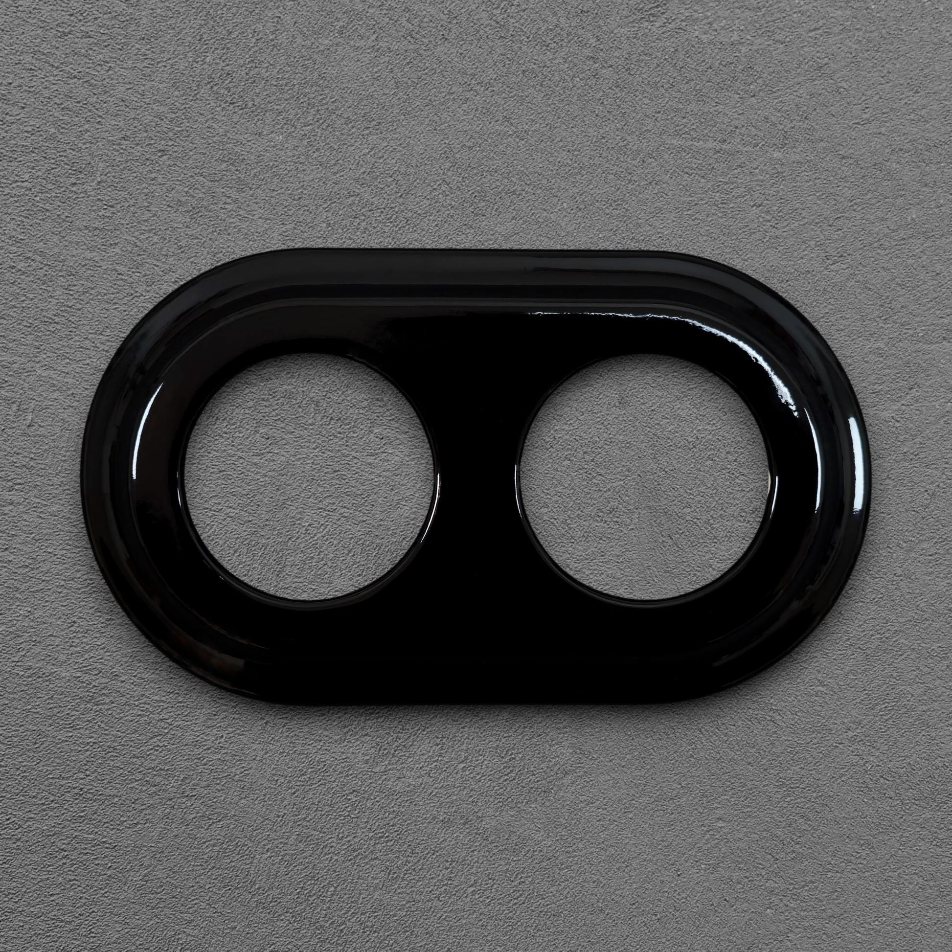 black porcelain double frame, flush-mount, front