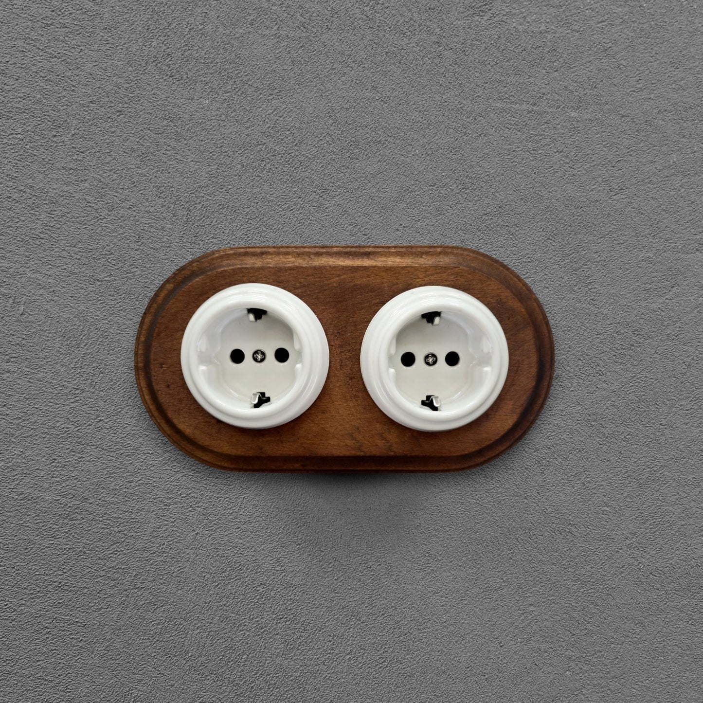 Double SCHUKO porcelain socket with dark wooden frame, white, flush-mounted