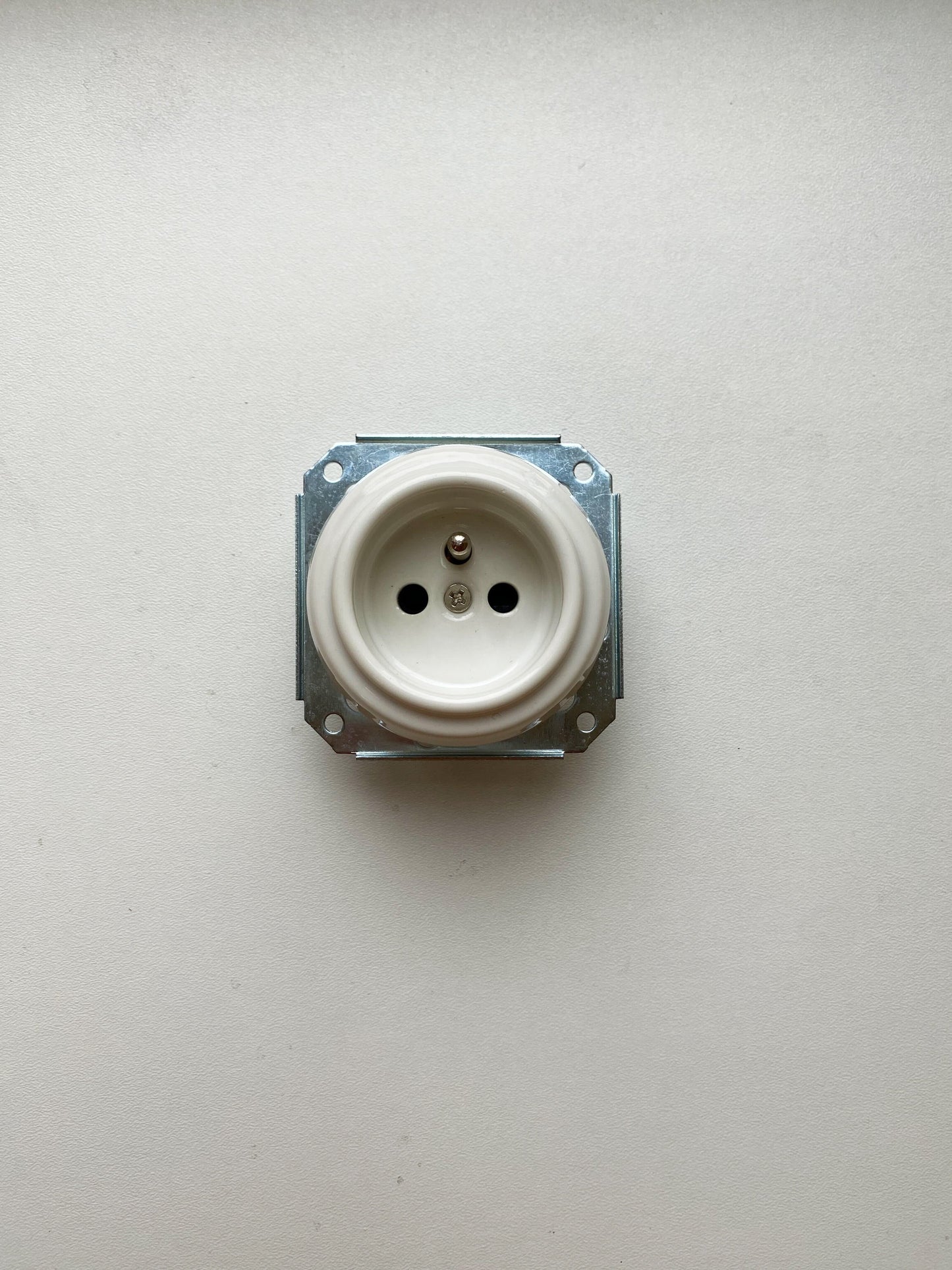 Power Socket Insert Porcelain Loft Retro Electrical French Schuko Flush-Mounting Vintage Cottage Ceramic White