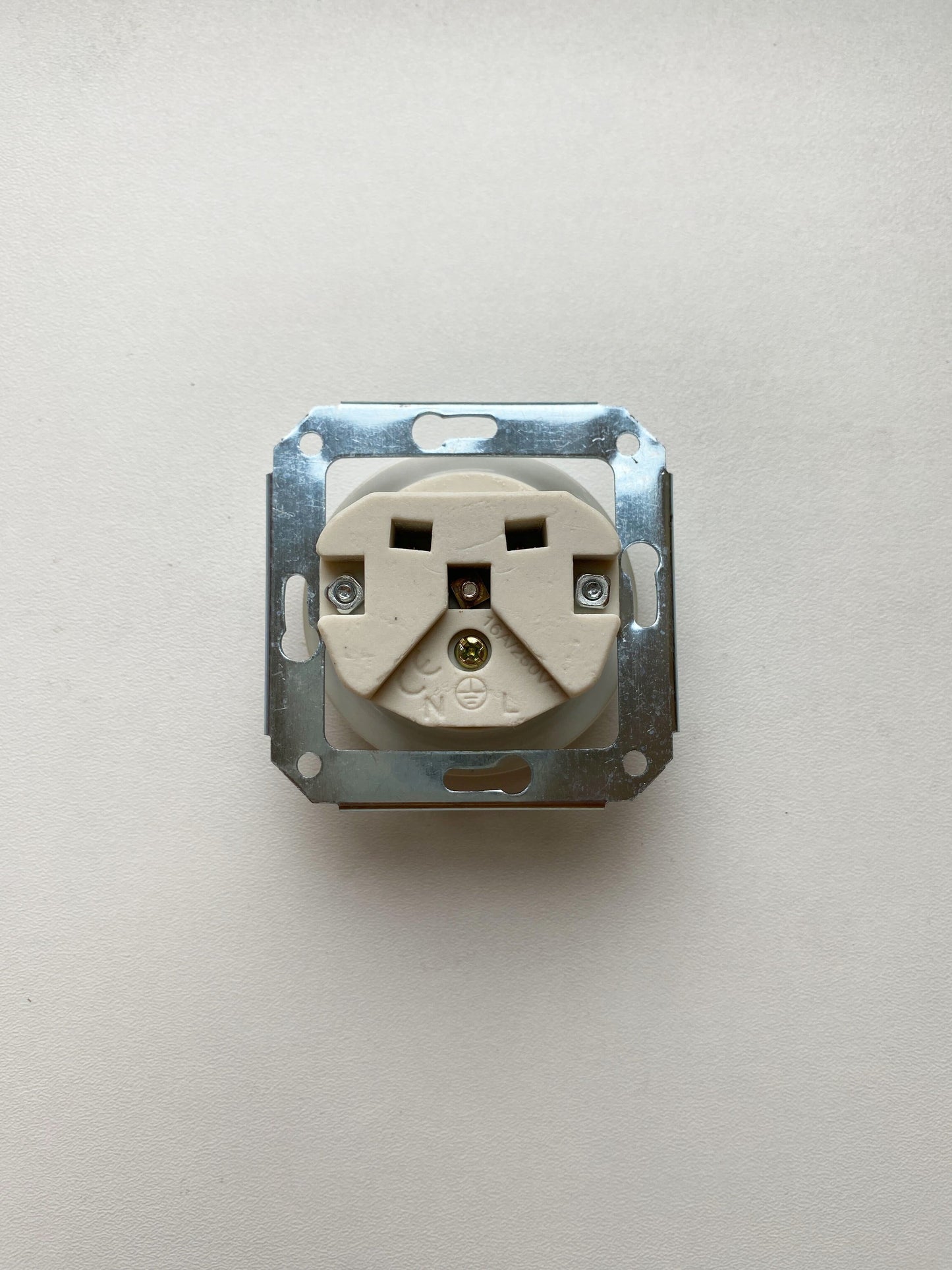 Power Socket Insert Porcelain Loft Retro Electrical French Schuko Flush-Mounting Vintage Cottage Ceramic White