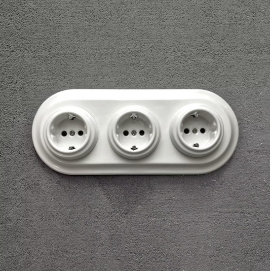 Triple Power Socket Porcelain Loft Retro Electrical German Schuko Flush-Mounting Vintage Cottage Ceramic White