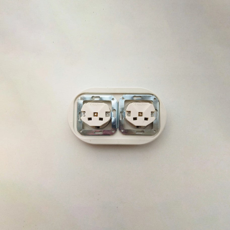 Double Power Socket Porcelain Loft Retro Electrical German Schuko Flush-Mounting Vintage Cottage Ceramic White