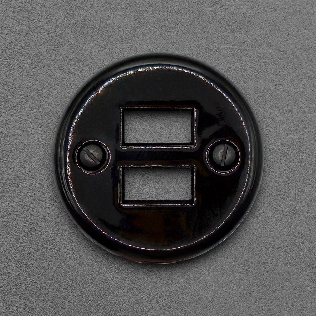 Flush Mount USB Charging Socket Cover in Black Porcelain