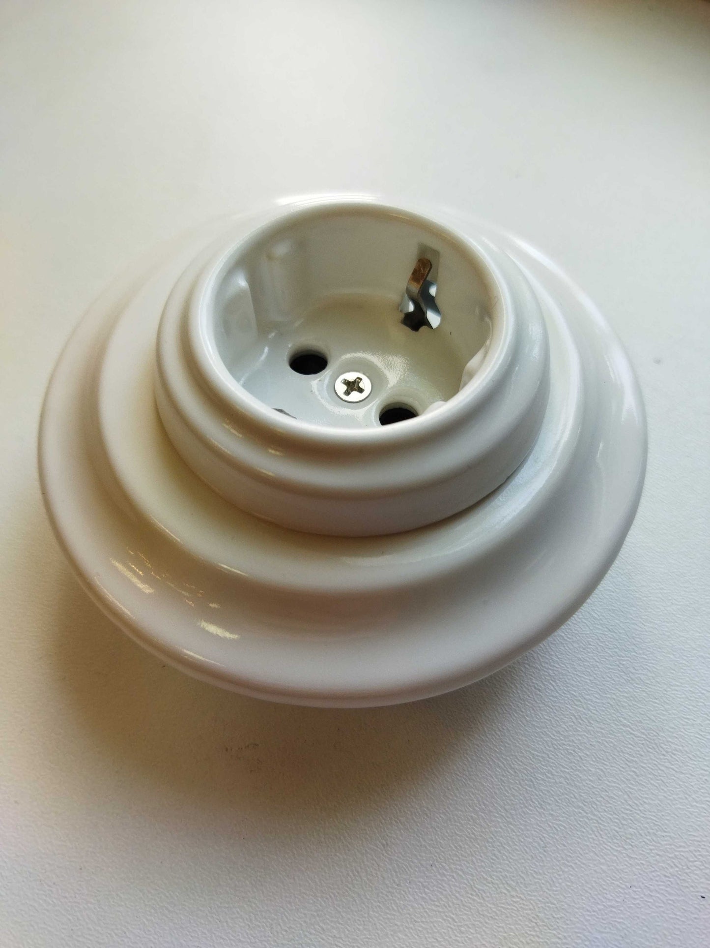 Power Sockets Porcelain German Schuko Loft Retro Electrical Flush-Mounting Vintage Cottage Ceramic White