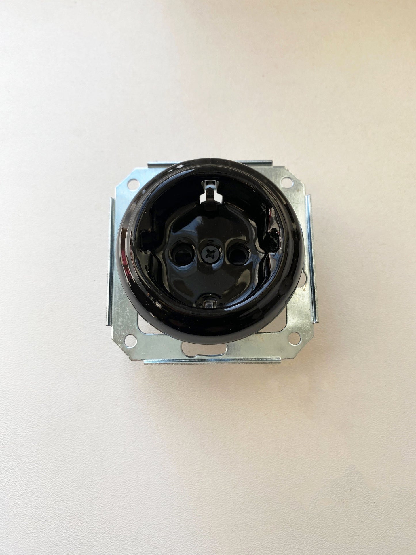 Power Socket Insert Porcelain Loft Retro Electrical German Schuko Flush-Mounting Vintage Cottage Ceramic Black