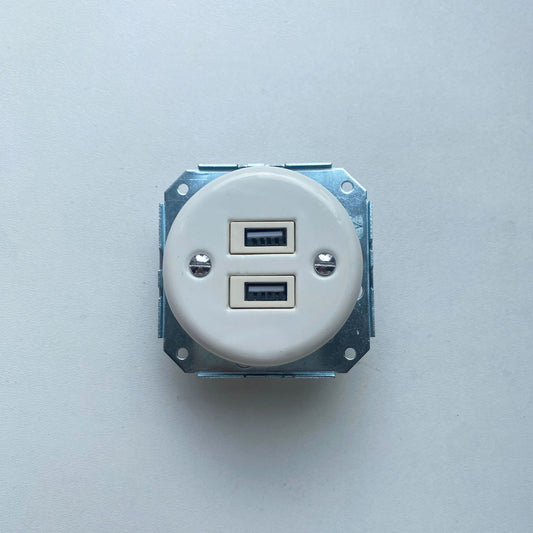 Power Socket Insert Porcelain Loft Retro USB Charging Socket Flush-Mounting Vintage Cottage Ceramic White