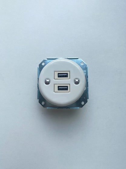 Power Socket Insert Porcelain Loft Retro USB Charging Socket Flush-Mounting Vintage Cottage Ceramic White