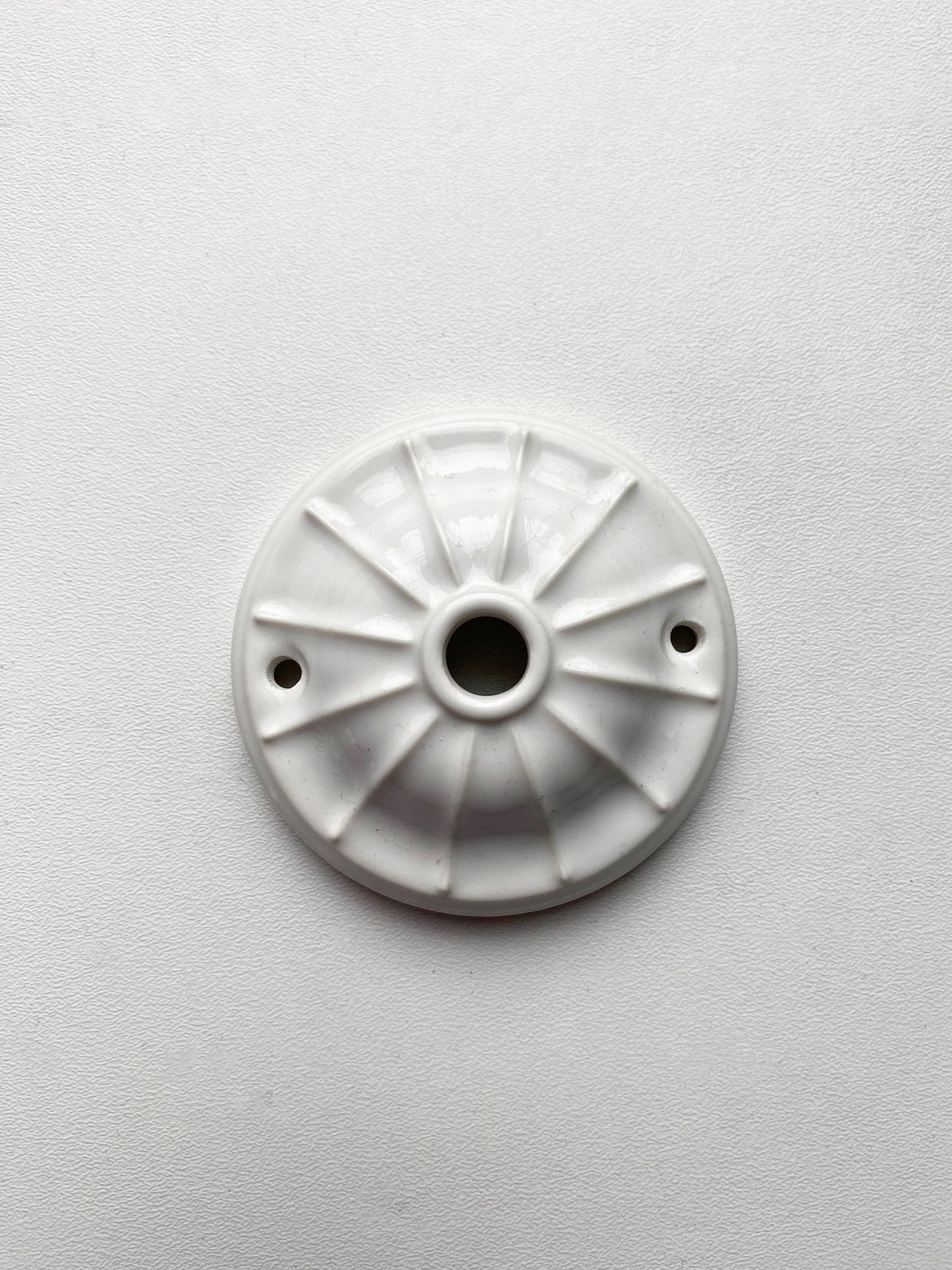 Ceiling Rose Lined Design Porcelain Surface Mounting Vintage Loft Retro Cottage Ceramic White