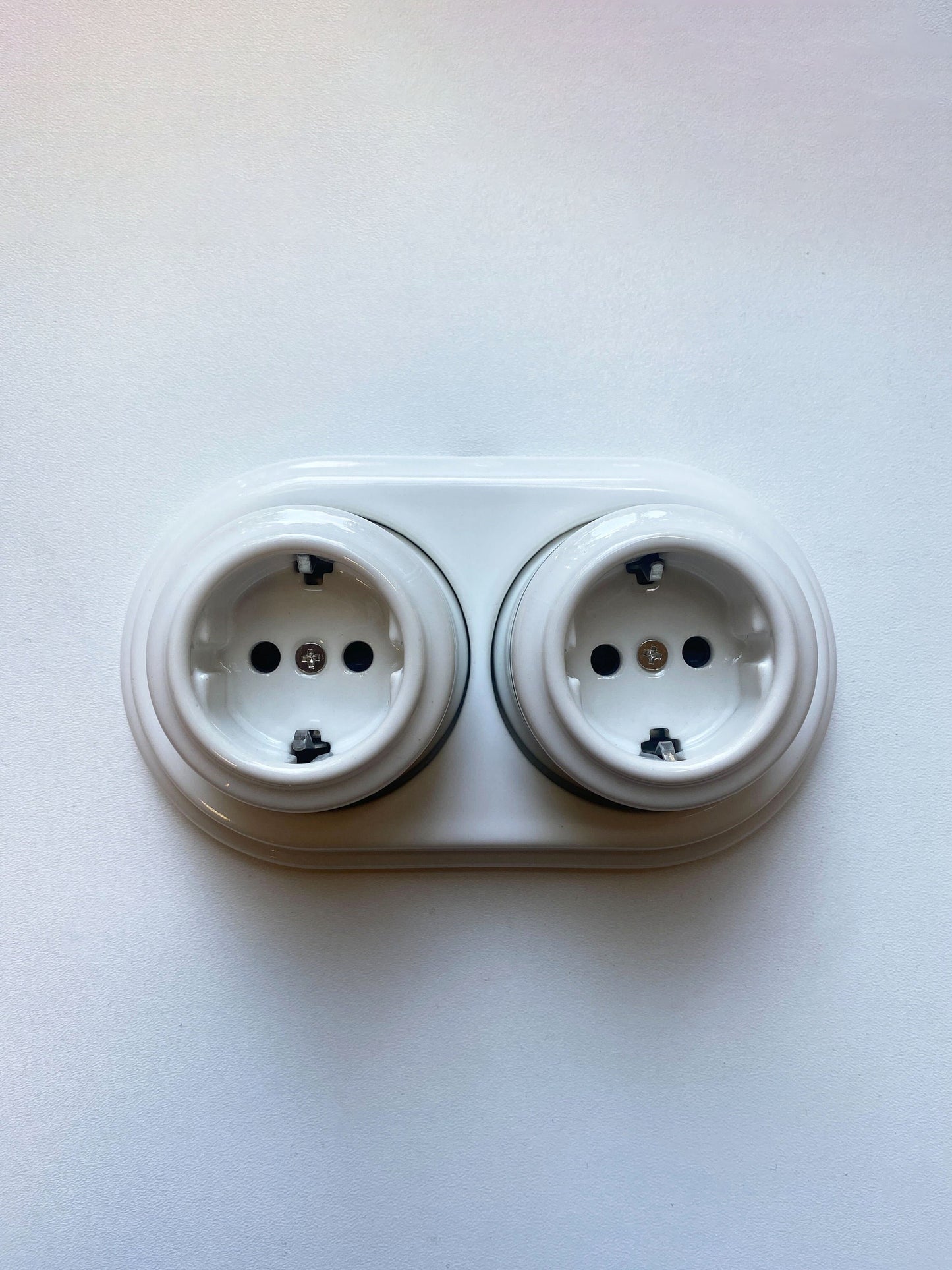 Surface-Mounting Double Frame German Schuko Power Socket Porcelain Loft Retro Electrical Vintage Cottage Ceramic White