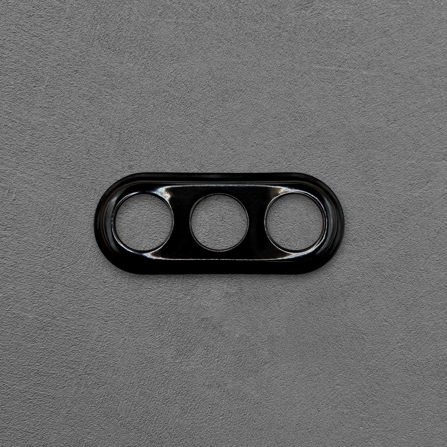 black porcelain triple frame, flush-mount